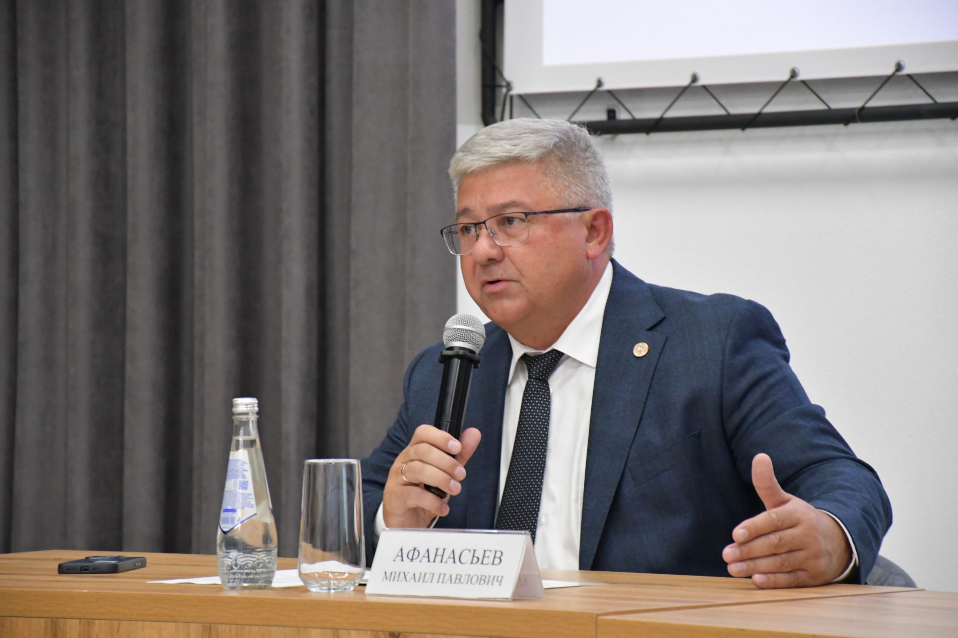 "Ядкәр" порталын шәҗәрәләрне саклау максатында үстерү мәсьәләсе буенча киңәшмә