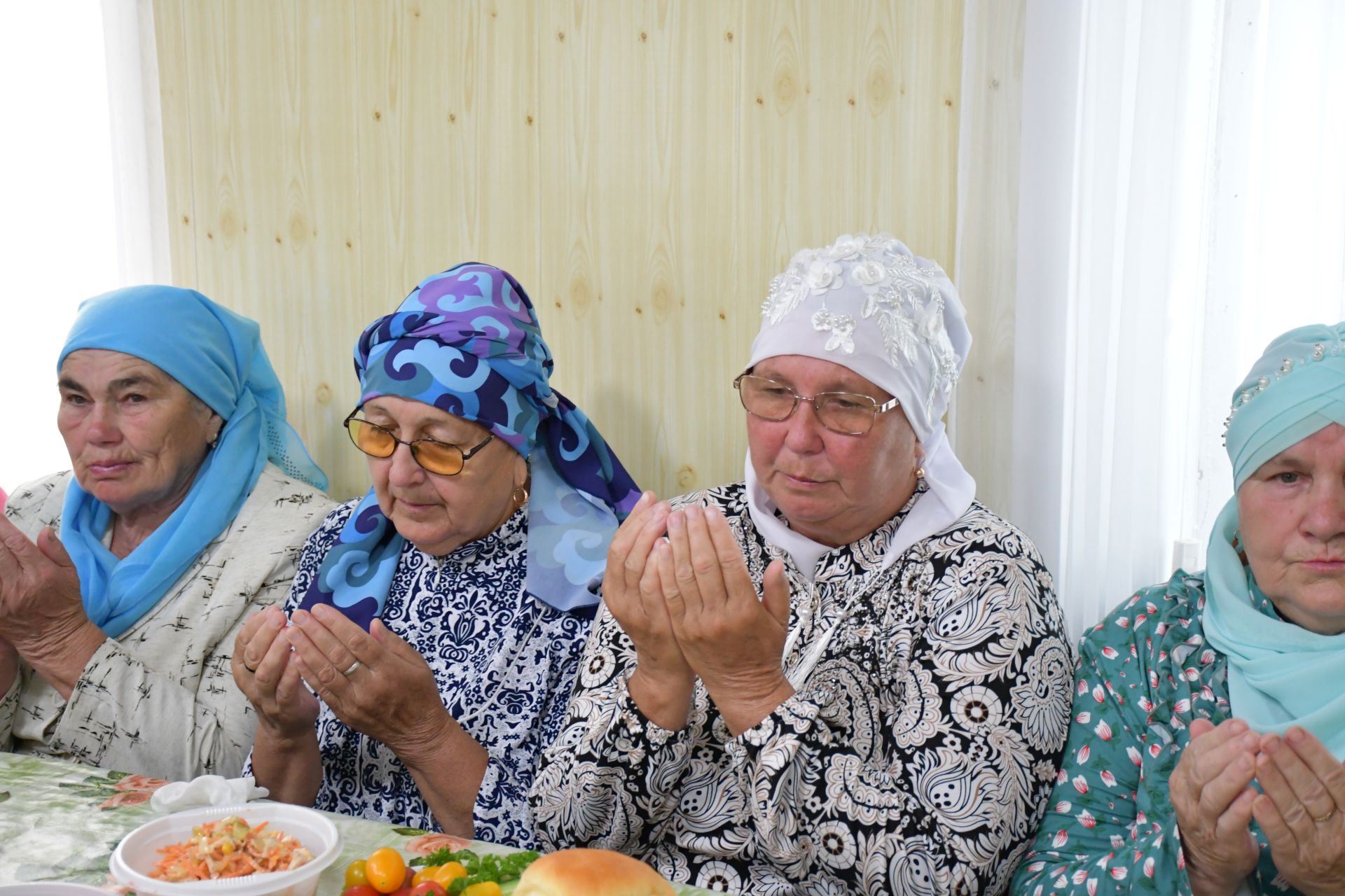 Батырлар истәлеге мәңгелек: Бәчек мәчетендә күркәм чара