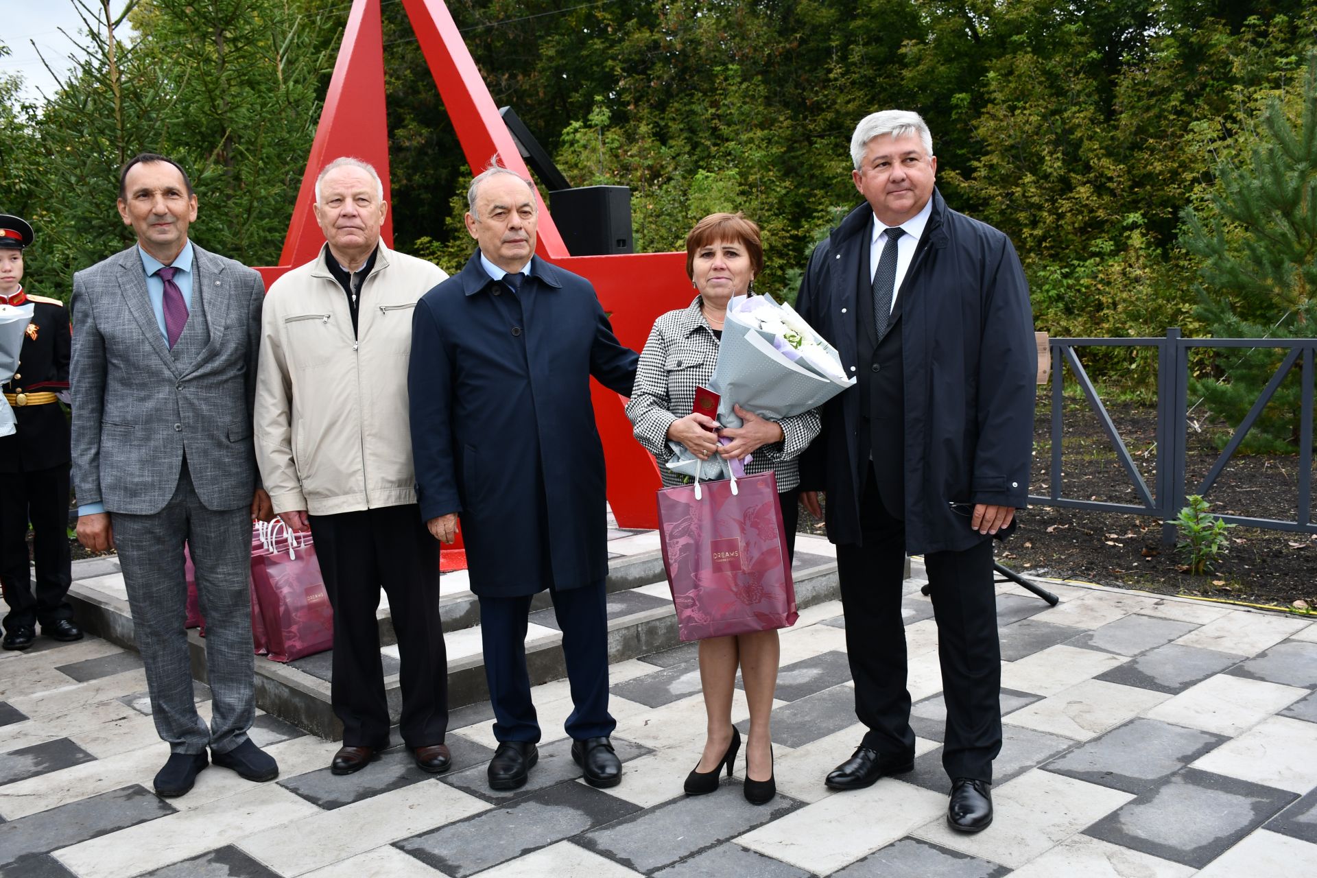 Рус Әҗәле авылында яңа мемориаль зона ачылышы