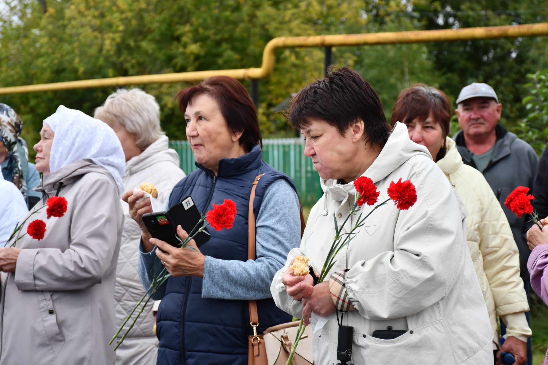 Рус Әҗәле авылында яңа мемориаль зона ачылышы