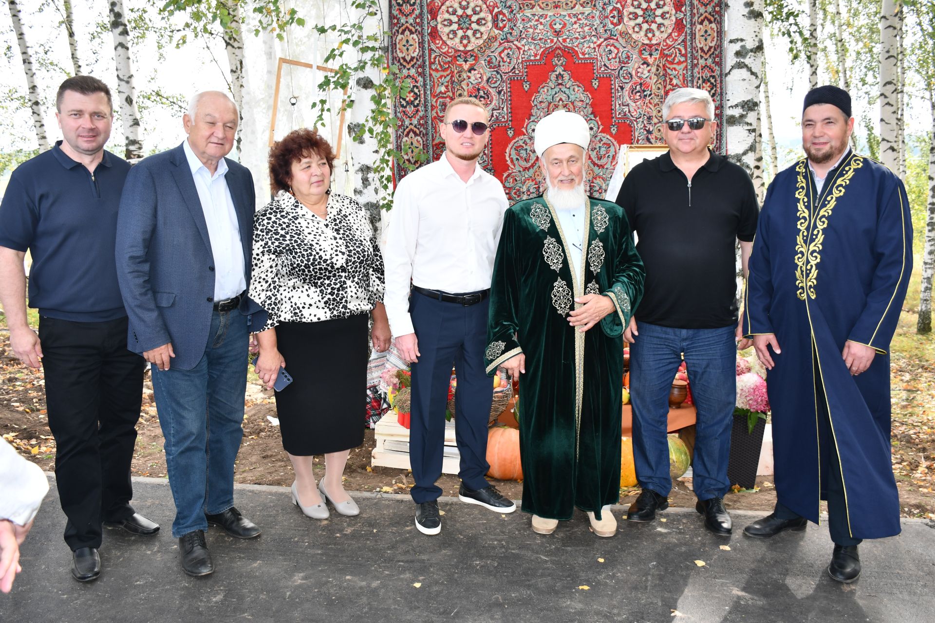 «Теплое место» бистәсендә бүген игелеккә нигез салынган көн