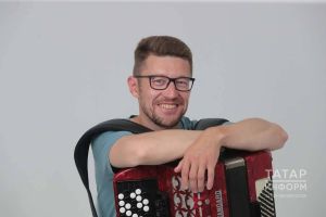 «Синең янда гына юл башым» җыры турында Рамил Канипов: «Җырны сатасы килми, үзем яздырам»