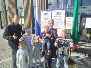 Яшел Үзәннән күп балалы Нуруллиннар гаиләсе фотоконкурста махсус приз отты