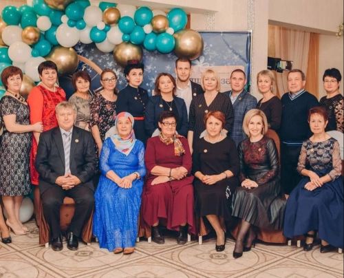 Хөрмәтле коллегаларыбыз һәм ветераннарыбызны чын күңелдән Халыкара өлкәннәр көне белән котлыйбыз!