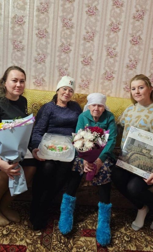 Олы Карагуҗа авылыннан Гөлсем ханым 95 яшьлек күркәм юбилеен каршы алды