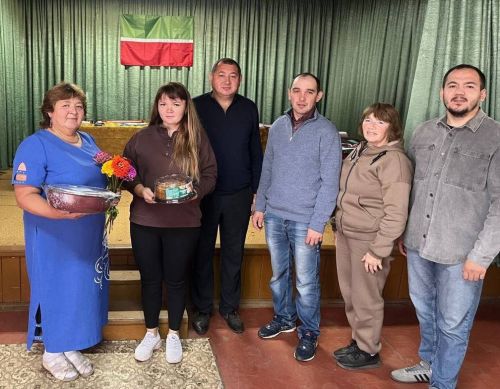 Олы Якедәге сайлау участогында бүген икеләтә бәйрәм