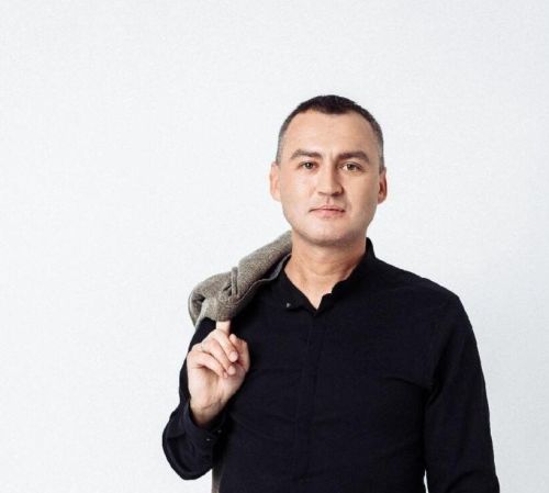 Зөлфәт Зиннуров: «Әни болын кадәрле өйдә берүзе…»