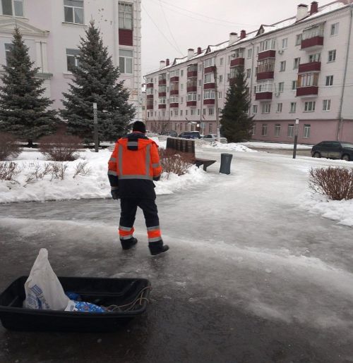 «Без – өлкән яшьтәгеләр хәзер урамга чыгарга куркып утырабыз» (әйтәм әле)