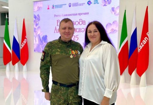 Васильево стоматология поликлиникасының өлкән шәфкать туташы Гүзәл Белова «Фронтка ярдәм өчен» медаленә ия булды