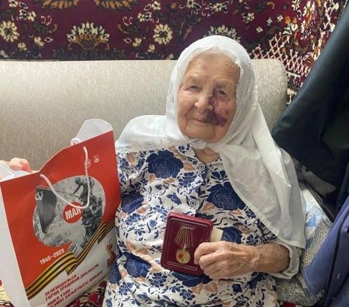 Яшел Үзән районы Уразлы авылында гомер итүче тыл ветераннарына медальләр тапшырылды