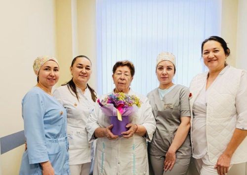 Якты йөзләре, тәмле сүзләре белән дәвалыйлар: Яшел Үзән районы Осиново авылы поликлиникасы тыштан да ялтырый, эчтән дә
