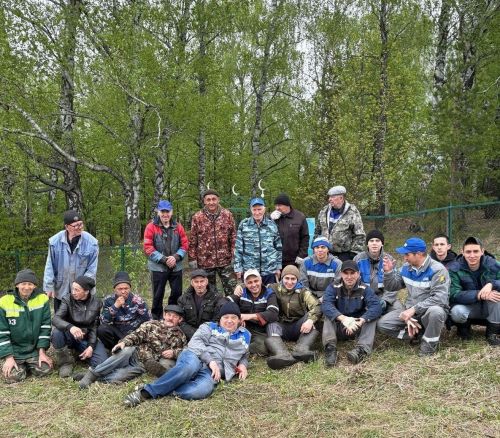 Татар Исламы авылы зиратында өмә узды