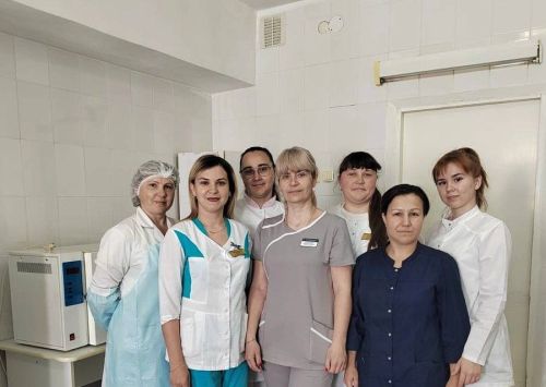 Ак халатлы шәфкать туташларын профессиональ бәйрәмнәре белән котлыйбыз!