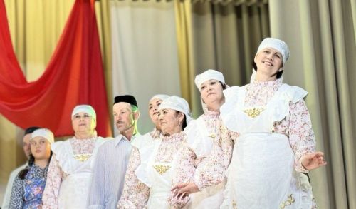 Районыбыз талантлары – бер сәхнәдә. «Халык талантлары» үзешчән сәнгать смотр-бәйгесе 250дән артык катнашучыны җыйды