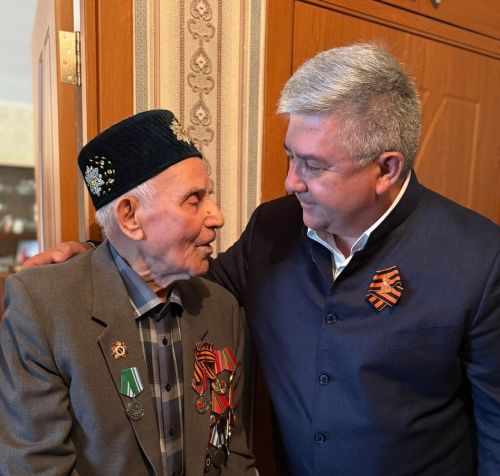 «Яшел Үзән» редакциясе журналистлары сугыш ветераны Борһан Гәйнетдинов янында булды