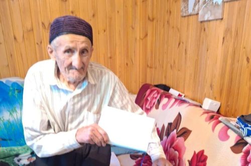 Татар Исламында яшәүче 77 яшьлек Әнвәр Салаватуллин янына комиссия әгъзалары үзләре барды