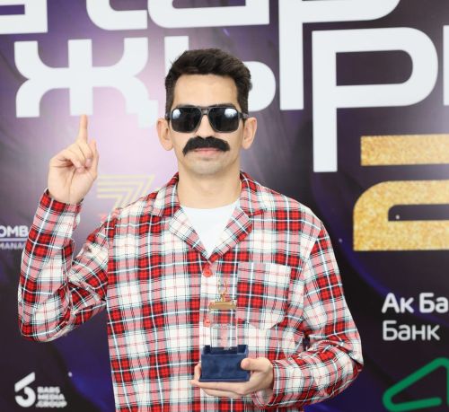 Рамил Шәрәпов: «Майкасын салды, сәхнәгә менде, җырлый башлады...»