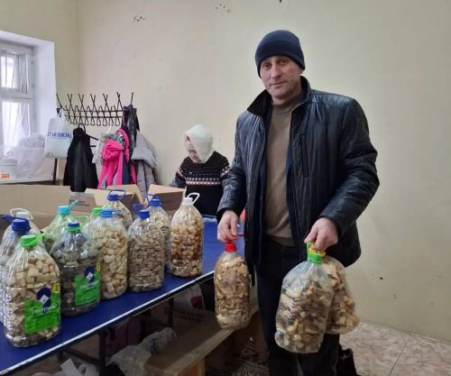 Олы Ачасыр авыл җирлеге мөслимәләре МХО катнашучыларына сухарилар киптергән