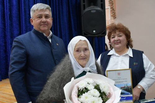 Олы Яке авыл җирлеге хисап сессиясендә район башлыгы Михаил Афанась­ев катнашты