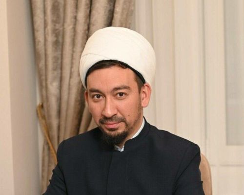 Илнур хәзрәт Вафин: «Бәраәт кичәсендә Аллаһның рәхмәте тарала, догалар кабул була»