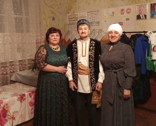 Тау Иле мәдәният йортында «Язлар ямьле Сезнең белән» дигән бәйрәм кичәсе узды