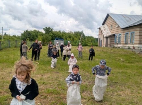 Түбән Урысбагада балачак бәйрәме үткәрделәр