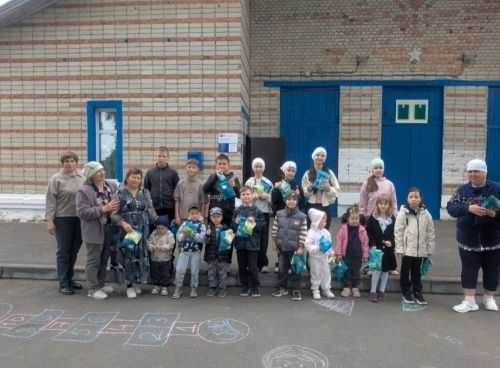 Түбән Урысбагада балачак бәйрәме үткәрделәр