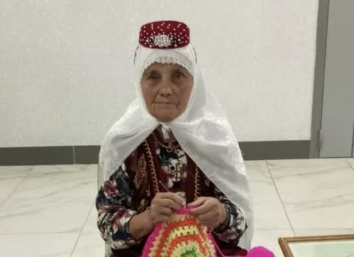 Акъегет авылында яшәүче Сания Гафиятуллинаның 4 мартта 90 яшьлек юбилее