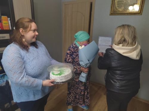 Зиннәтуллина Зәйтүнә Гәрәй кызы 90 яшьлеген каршы алды