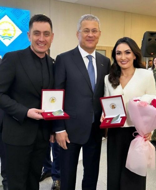 Зинира һәм Ризат Рамазановлар шатлыклары белән уртаклаша