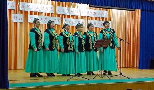 Олы Яке мәдәният йортында «Иң беренче сүзем - Әнием, иң кадерле кешем - Әнием» дип исемләнгән бәйрәм концерты узган