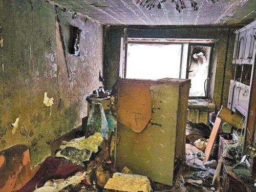 «Яхшы әти» әнисе үлгән улының бармагын кисеп ала, фатирга ут төртә, ишекне бикләп китә