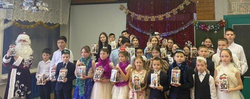 Радик Хәсәнов Күгеш балалар бакчасы һәм мәктәп укучыларын ел саен бүләкләре белән сөендерә