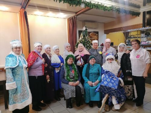 Норлатның «Халык фронты» волонтерларына, «Ак калфак» иҗтимагый хатын-кызлар оешмасы әгъзаларына бәйрәм оештырганнар