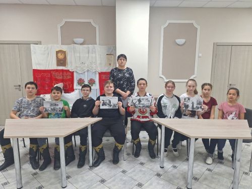 2 февраль көнне Мулла Иле мәдәният йортында, яшүсмерләр өчен Сталинград сугышына багышланган «Сталинградның кайнар кары» дигән чара үткәрелде