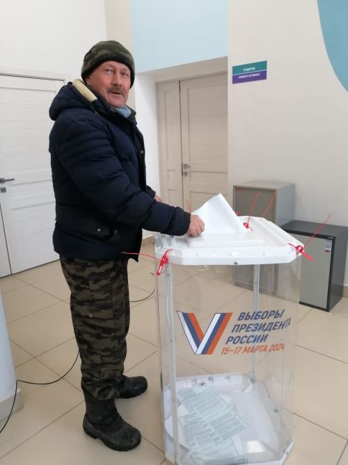 ️️ Бүгеннән сайлаулар башланды һәм Күгеш җирлегендә дә халык бик актив төстә тавыш бирә