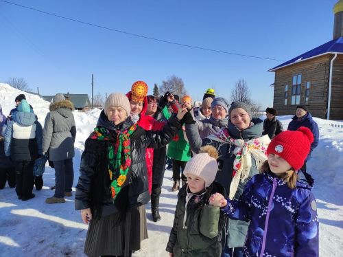 Кичә Бишнә авыл җирлегенә кергән Рус-мари Кавал авылында  май чабу (Масленица) бәйрәме булып узды