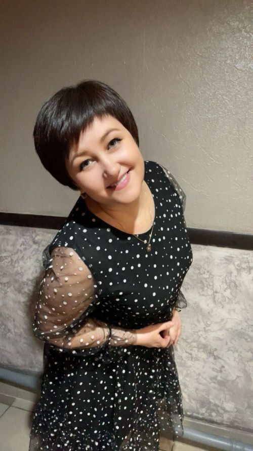 Бүген редакциябездә зур бәйрәм – бүлек мөдире, журналистыбыз Гөлнара Вәлиева күркәм юбилеен билгеләп үтә