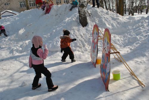Узган ялларда районыбызның күп кенә җирлекләрендә кышны озату һәм язны каршы алу бәйрәмнәре гөрләде
