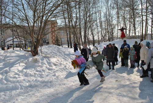 Узган ялларда районыбызның күп кенә җирлекләрендә кышны озату һәм язны каршы алу бәйрәмнәре гөрләде