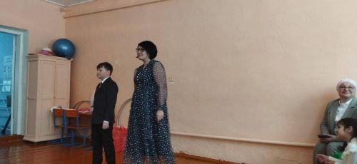 Бу көннәрдә бәйрәм чаралары гөрли