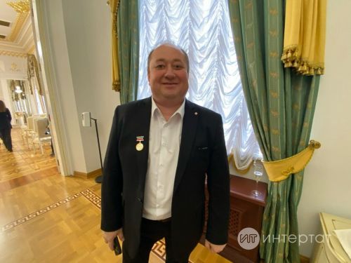 Берьюлы 8 артистка «Татарстанның халык артисты» исеме бирелде ү