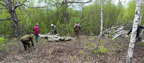 Бүген зиратларыбызда өмәләр оештырылды, бик зур эшләр башкарылды