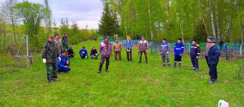 Бүген зиратларыбызда өмәләр оештырылды, бик зур эшләр башкарылды