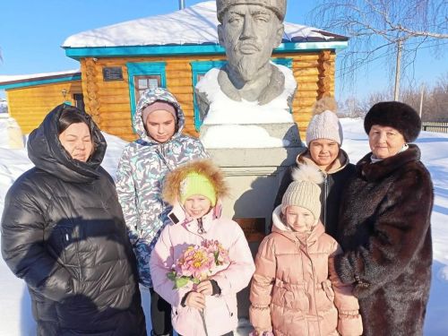 Якшәмбе иртәсе хәерле булсын, дуслар