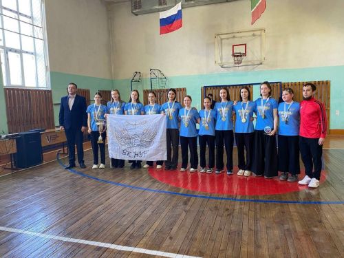 ЧЕМПИОННАРНЫ ХӨРМӘТЛӘДЕЛӘР