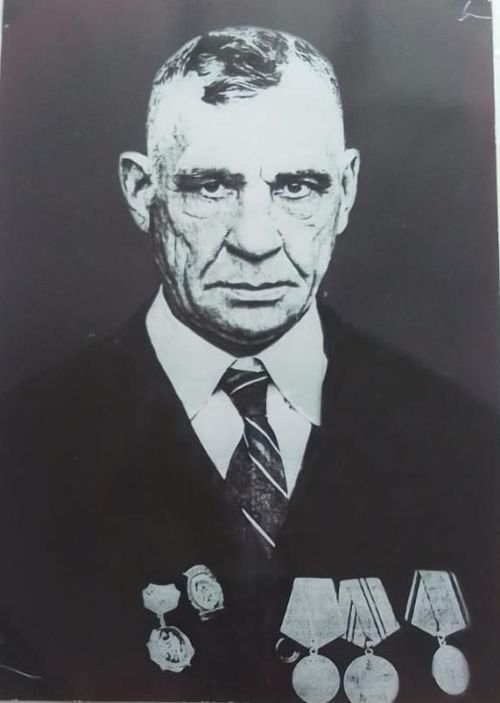 Минем кайнатам Мусин Әхмәтвәли Вазых улы 1916елда Алксеевский районы Көрнәле авылында туа.