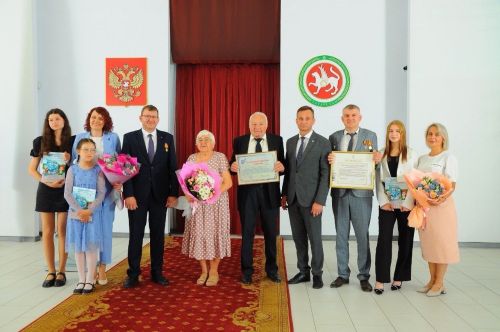«Мин - династия вәкиле» бәйгесендә җиңүчеләрне бүләкләделәр