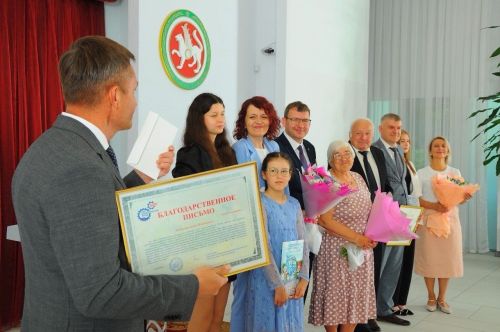 «Мин - династия вәкиле» бәйгесендә җиңүчеләрне бүләкләделәр