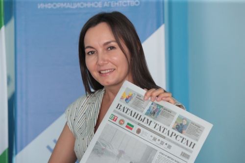 Баш мөхәррир китә